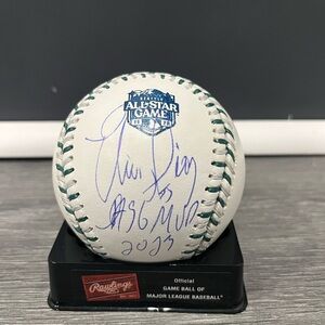 Elias Diaz Signed Ball